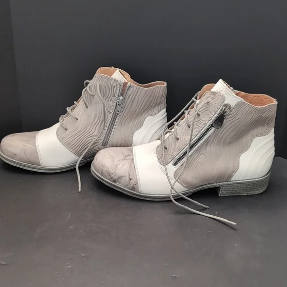 Portofino Women's Gray/White Leather Lace-up Booties With Side Zipper, Size 40. - Picture 2 of 11